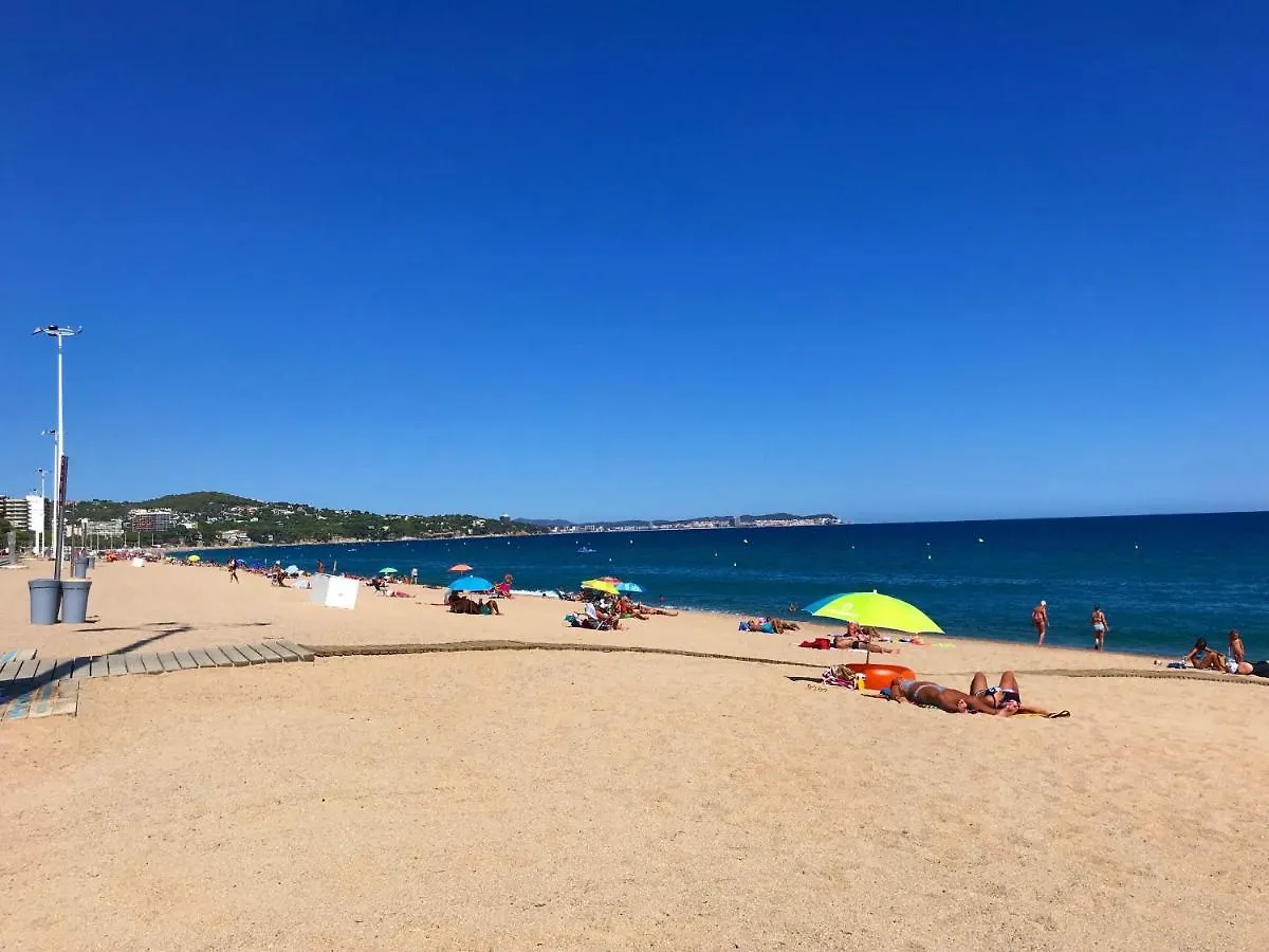 Lägenhet Cozy Loft Over The Beach In Platja D'Aro Spanien